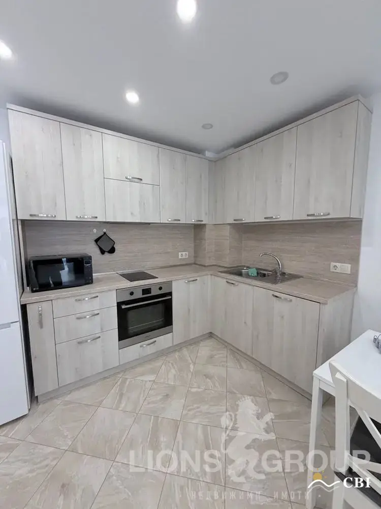 Apartment, 2-room, 77 m², in St. St. Konstantin and Elena. Photo 3 of 11. St. St. Konstantin and Elena, Black Sea, Bulgaria. Cheap Beach Holiday.