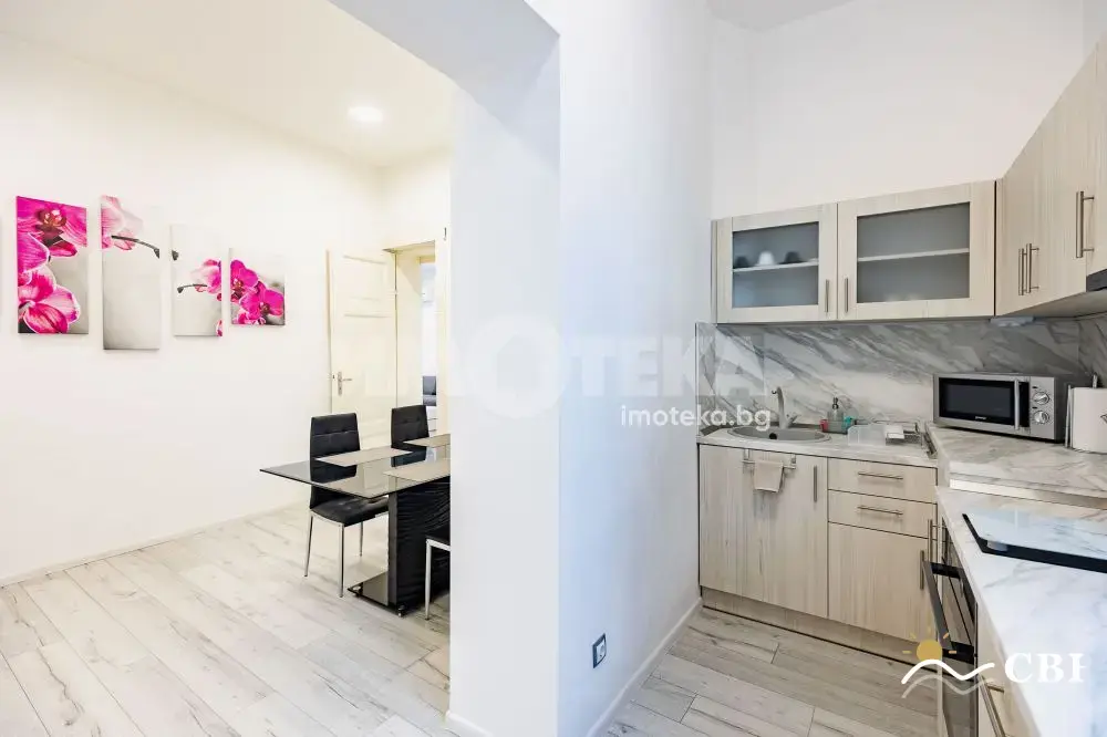 Apartment, 3-room, 90 m², in Varna. Photo 8 of 16. Varna, Black Sea, Bulgaria. Cheap Beach Holiday.