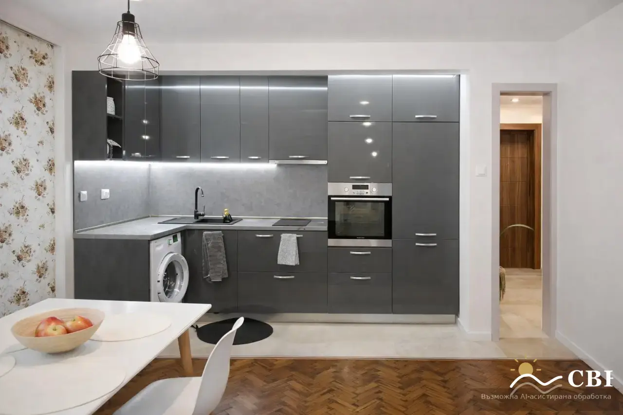 Apartment, 3-room, 78 m², in Varna. Photo 3 of 8. Varna, Black Sea, Bulgaria. Cheap Beach Holiday.