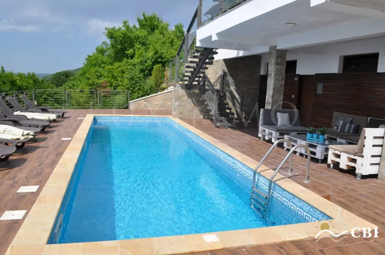 House, 1-room, 350 m², in Obrochishte. Photo 4 of 16. Obrochishte, Black Sea, Bulgaria. Cheap Beach Holiday.