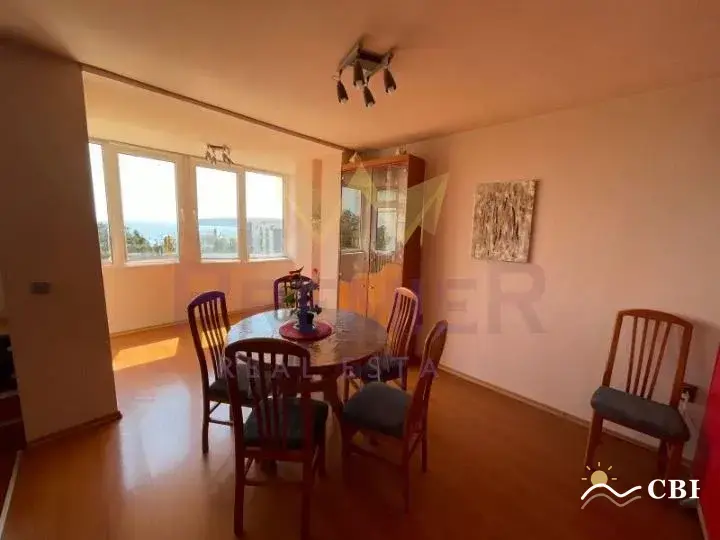Apartment, 4-room, 130 m², in Varna. Photo 4 of 15. Varna, Black Sea, Bulgaria. Cheap Beach Holiday.