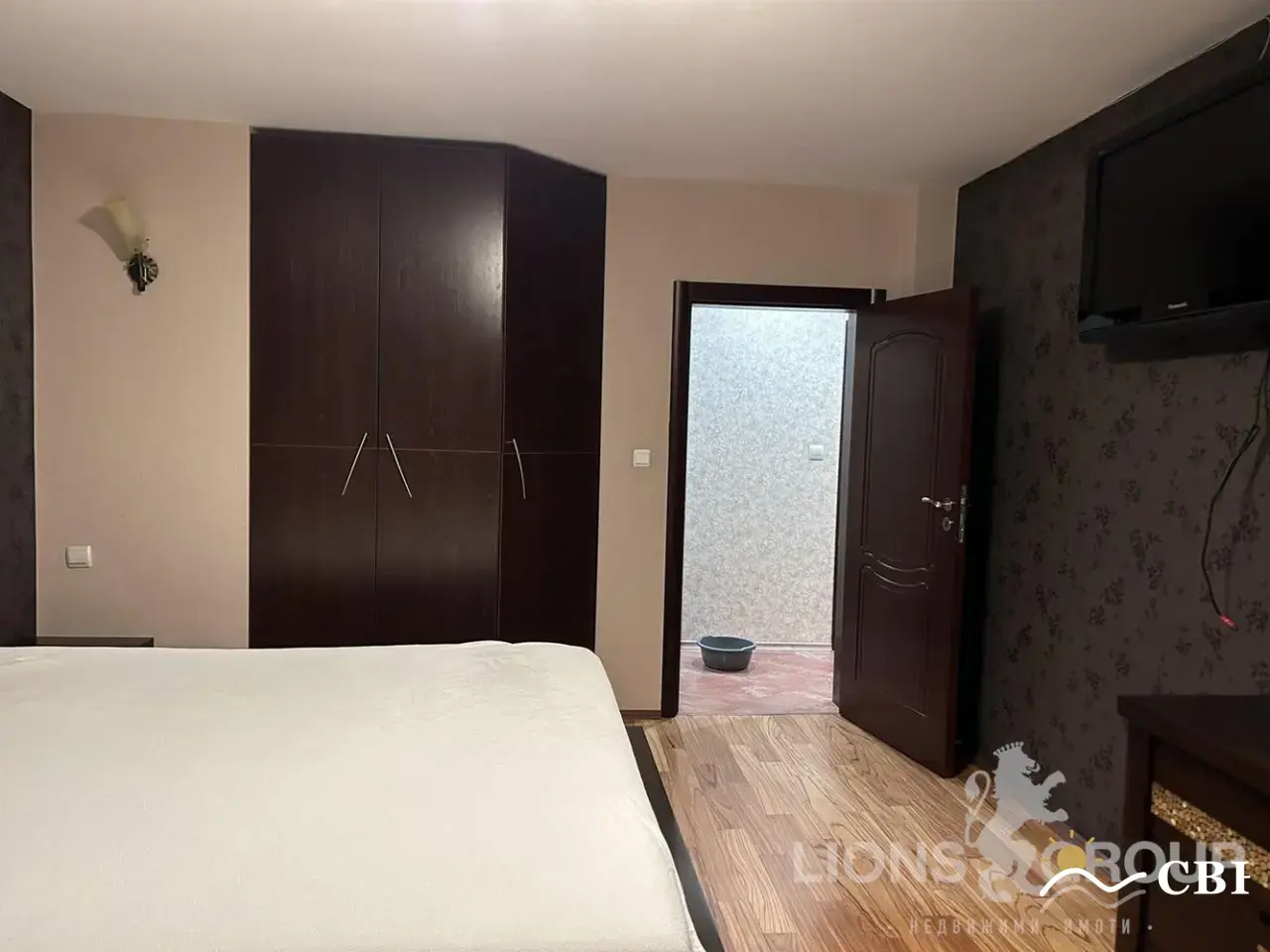 Apartment, 3-room, 106 m², in Varna. Photo 8 of 12. Varna, Black Sea, Bulgaria. Cheap Beach Holiday.