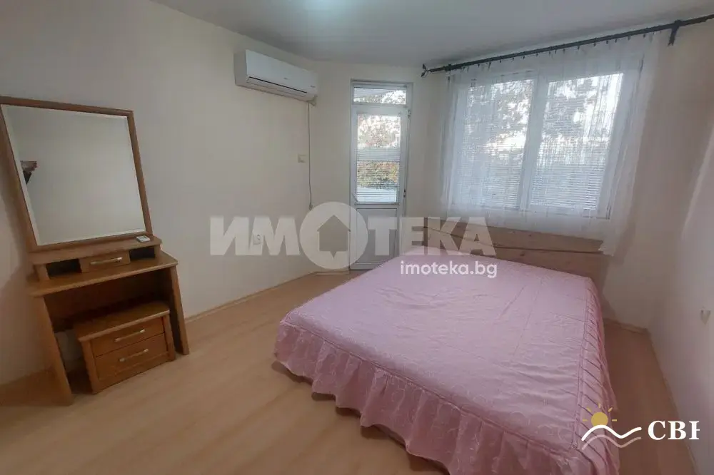 Apartment, 2-room, 70 m², in Pomorie. Photo 6 of 10. Pomorie, Black Sea, Bulgaria. Cheap Beach Holiday.
