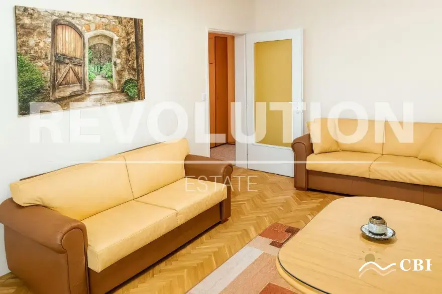 Apartment, 3-room, 90 m², in Varna. Photo 2 of 6. Varna, Black Sea, Bulgaria. Cheap Beach Holiday.