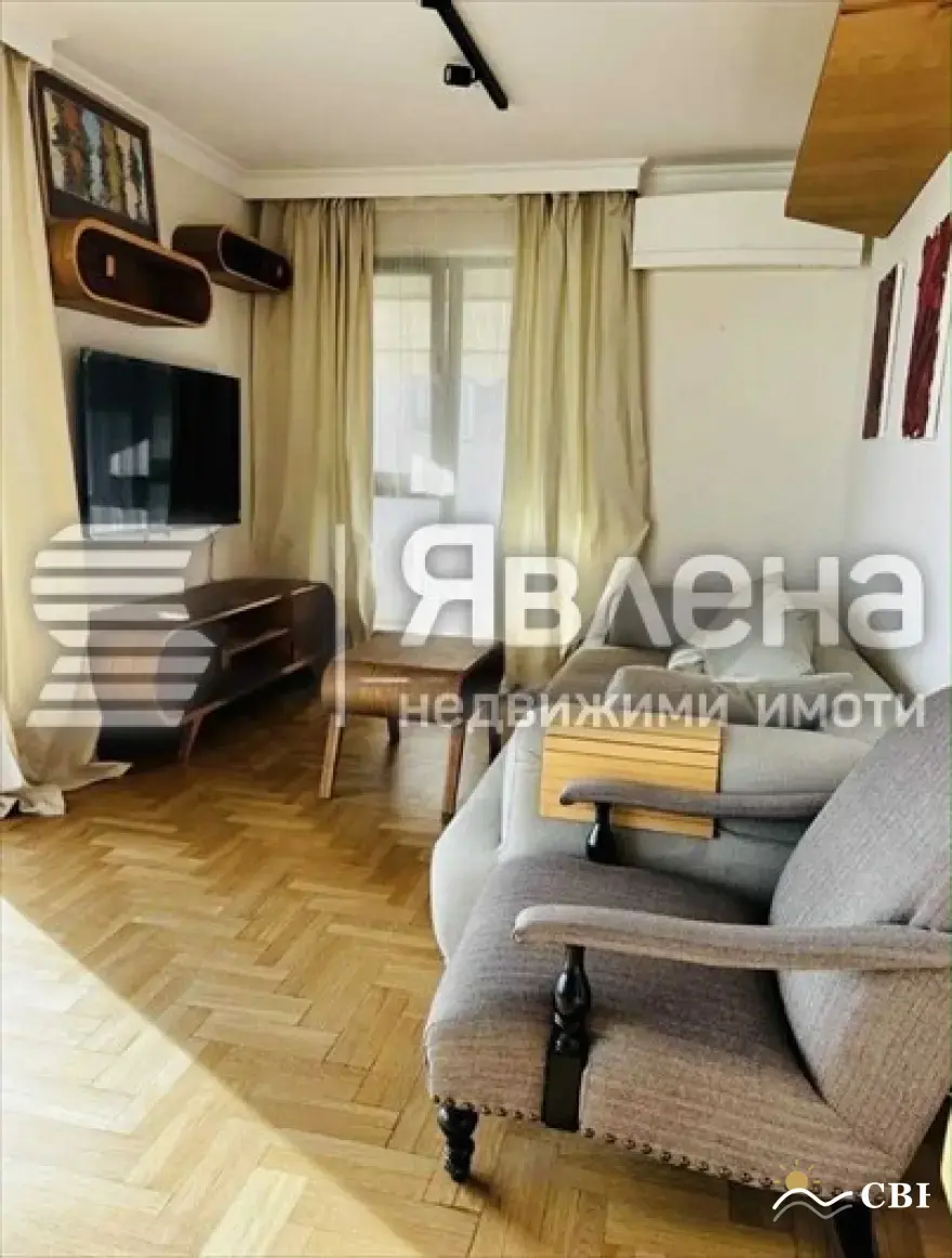 Apartment, 3-room, 104 m², in Varna. Photo 3 of 8. Varna, Black Sea, Bulgaria. Cheap Beach Holiday.
