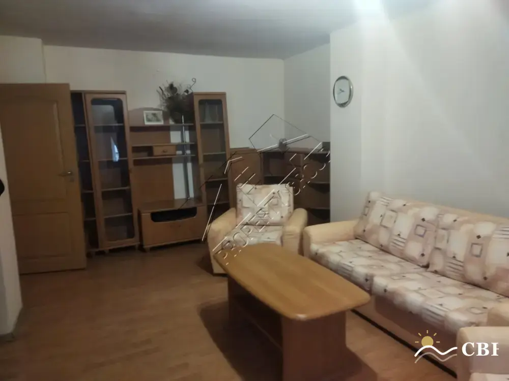 Apartment, 3-room, 118 m², in Burgas. Photo 1 of 16. Burgas, Black Sea, Bulgaria. Cheap Beach Holiday.