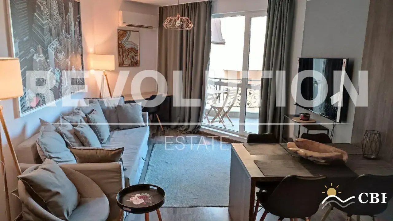 Apartment, 2-room, 100 m², in Burgas. Photo 2 of 5. Burgas, Black Sea, Bulgaria. Cheap Beach Holiday.