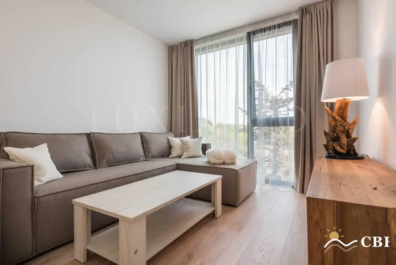 Apartment, 3-room, 120 m², in St. St. Konstantin and Elena. Photo 2 of 16. St. St. Konstantin and Elena, Black Sea, Bulgaria. Cheap Beach Holiday.