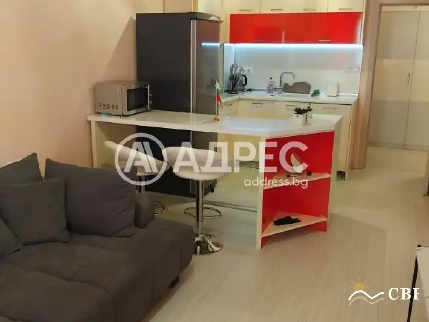 Apartment, 2-room, 65 m², in Burgas. Photo 2 of 8. Burgas, Black Sea, Bulgaria. Cheap Beach Holiday.