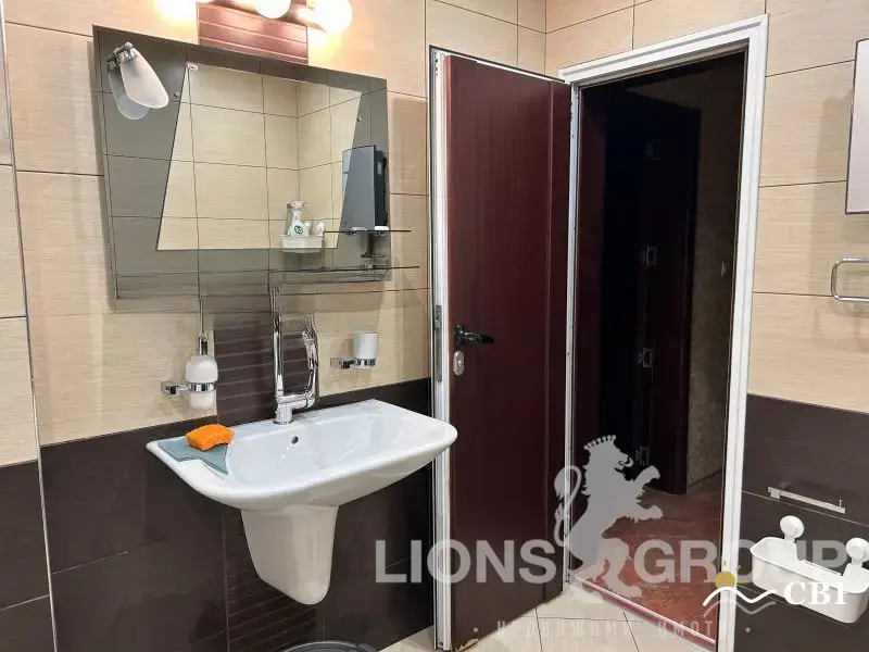 Apartment, 3-room, 106 m², in Varna. Photo 9 of 11. Varna, Black Sea, Bulgaria. Cheap Beach Holiday.