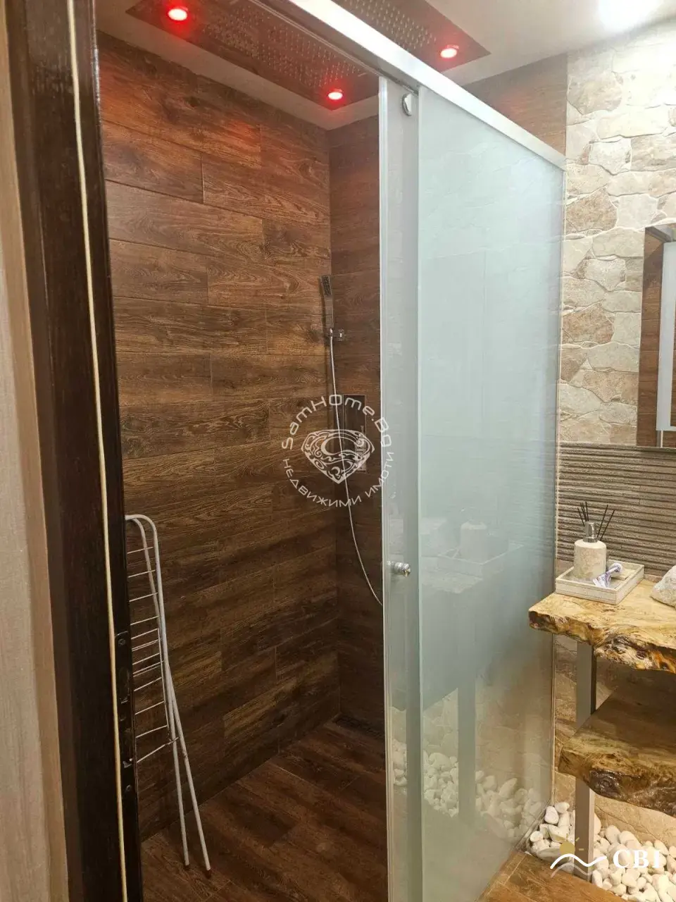 Apartment, 3-room, 100 m², in Varna. Photo 9 of 16. Varna, Black Sea, Bulgaria. Cheap Beach Holiday.