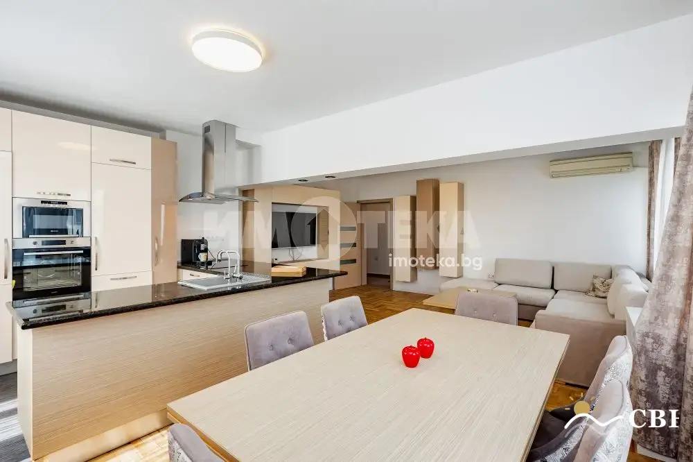 Apartment, 3-room, 115 m², in Varna. Photo 8 of 16. Varna, Black Sea, Bulgaria. Cheap Beach Holiday.