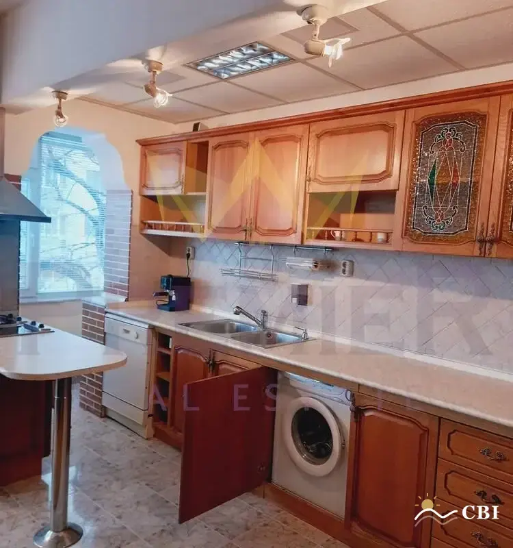 Apartment, 3-room, 85 m², in Varna. Photo 1 of 14. Varna, Black Sea, Bulgaria. Cheap Beach Holiday.