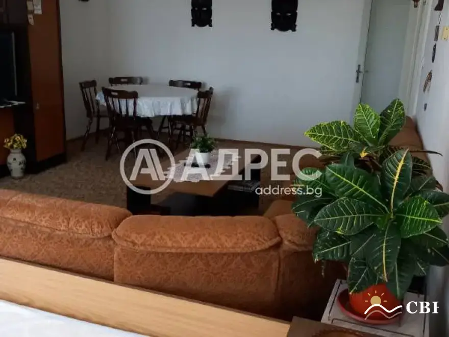 Apartment, 3-room, 95 m², in Burgas. Photo 3 of 14. Burgas, Black Sea, Bulgaria. Cheap Beach Holiday.