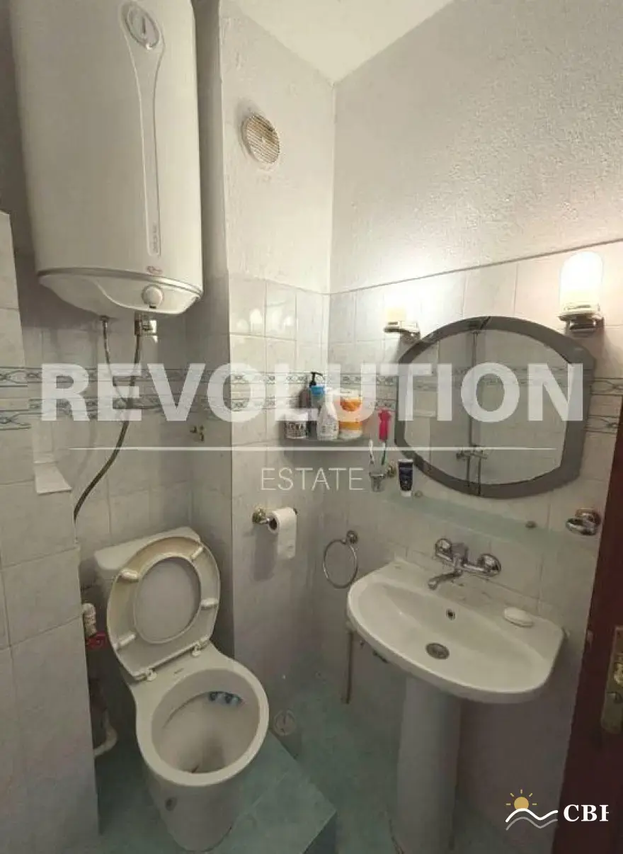 Apartment, 3-room, 70 m², in Varna. Photo 5 of 6. Varna, Black Sea, Bulgaria. Cheap Beach Holiday.