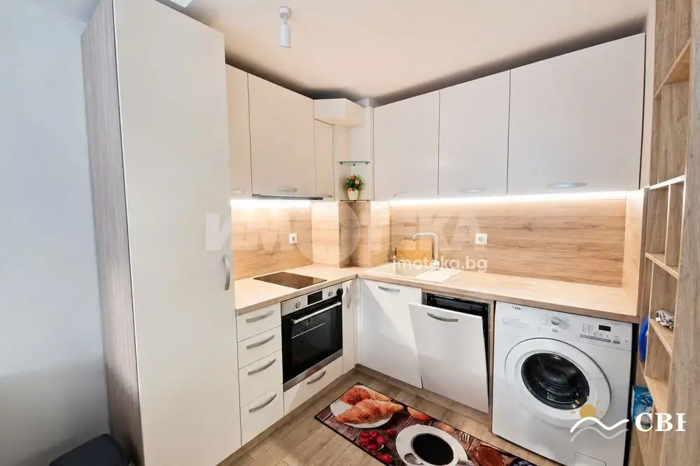 Apartment, 2-room, 60 m², in Varna. Photo 1 of 5. Varna, Black Sea, Bulgaria. Cheap Beach Holiday.
