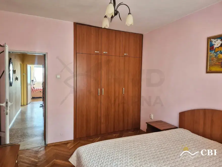 Apartment, 4-room, 100 m², in Varna. Photo 6 of 9. Varna, Black Sea, Bulgaria. Cheap Beach Holiday.