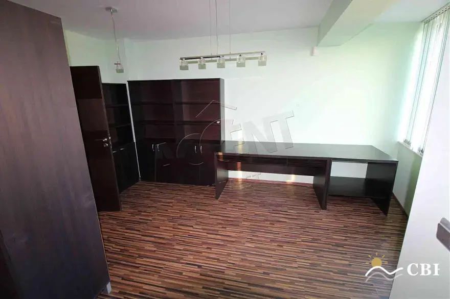 Apartment, 3-room, 115 m², in Varna. Photo 9 of 15. Varna, Black Sea, Bulgaria. Cheap Beach Holiday.