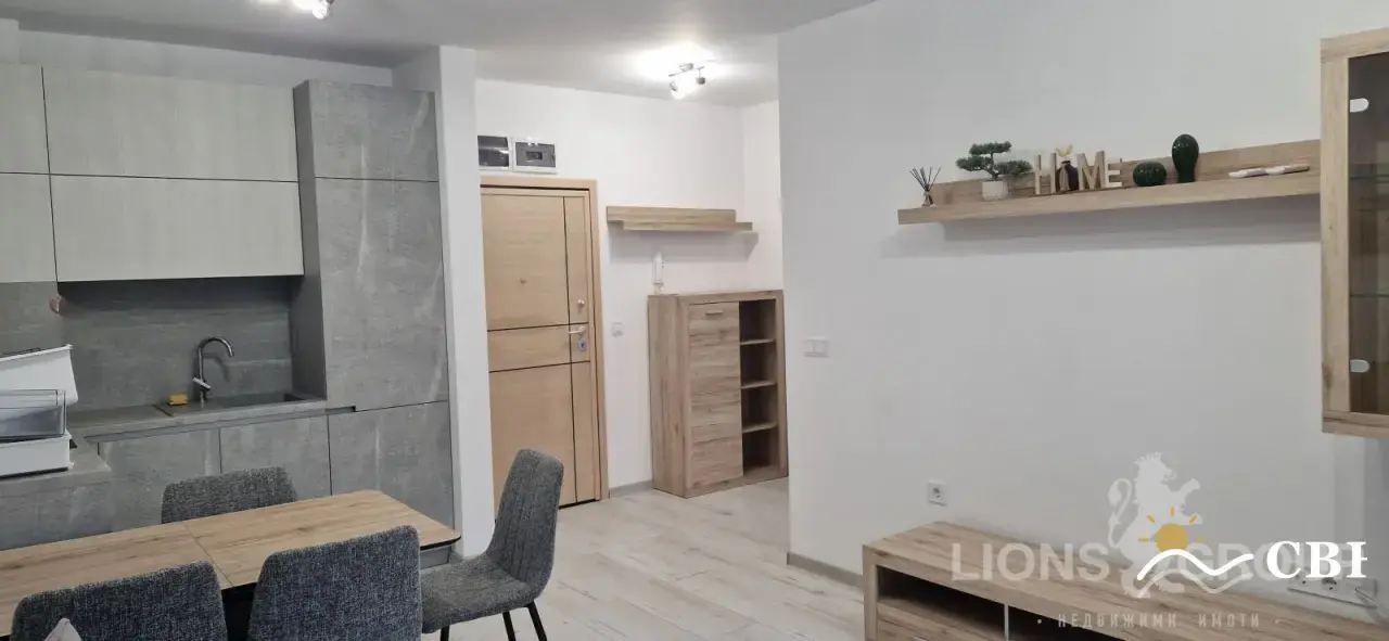 Apartment, 1-room, 65 m², in St. St. Konstantin and Elena. Photo 1 of 5. St. St. Konstantin and Elena, Black Sea, Bulgaria. Cheap Beach Holiday.
