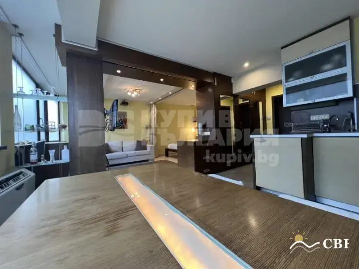 Apartment, 1-room, 60 m², in Varna. Photo 2 of 10. Varna, Black Sea, Bulgaria. Cheap Beach Holiday.