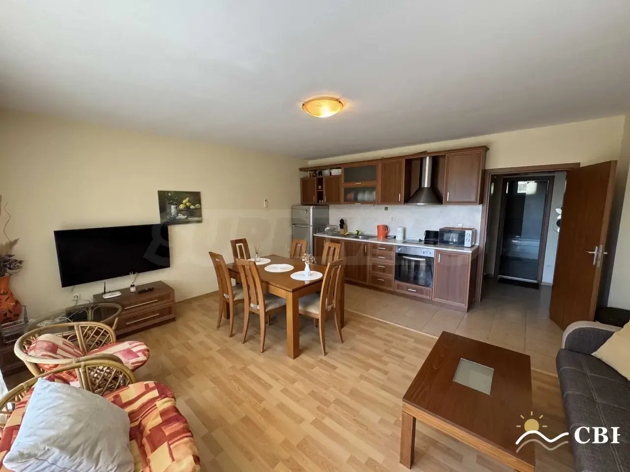 Apartment, 3-room, 95 m², in Golden Sands. Photo 1 of 14. Golden Sands, Black Sea, Bulgaria. Cheap Beach Holiday.
