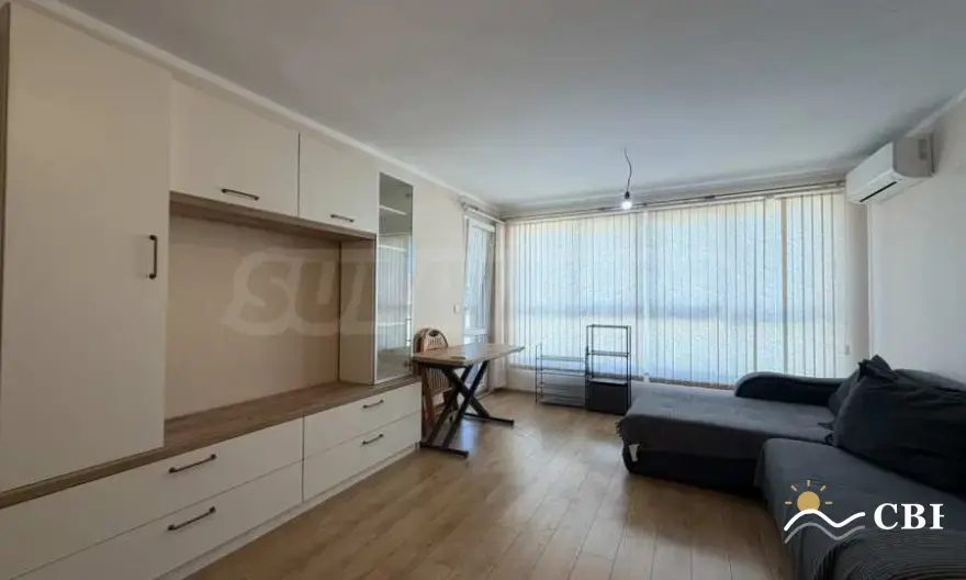 Apartment, 2-room, 60 m², in Burgas. Photo 1 of 9. Burgas, Black Sea, Bulgaria. Cheap Beach Holiday.