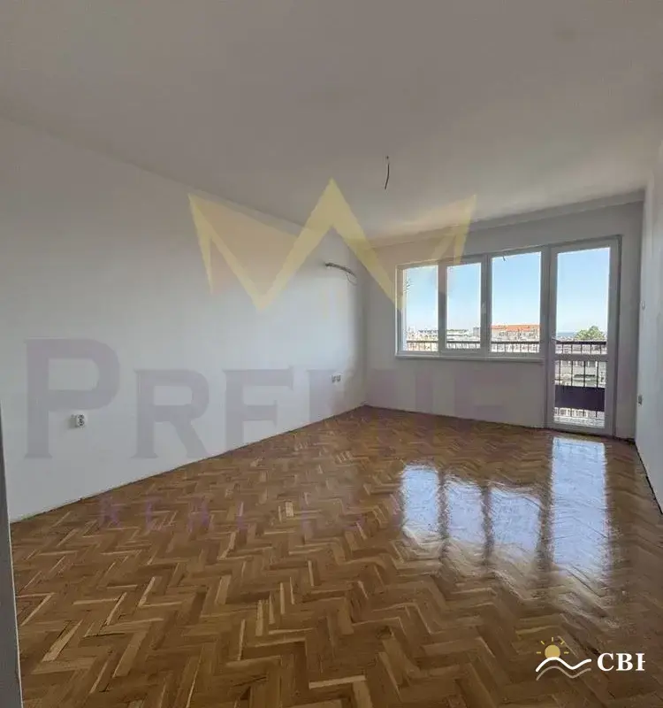 Apartment, 3-room, 100 m², in Varna. Photo 1 of 13. Varna, Black Sea, Bulgaria. Cheap Beach Holiday.