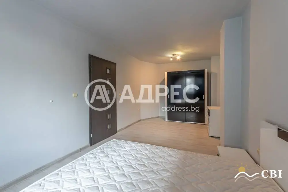 Apartment, 3-room, 80 m², in Varna. Photo 4 of 14. Varna, Black Sea, Bulgaria. Cheap Beach Holiday.