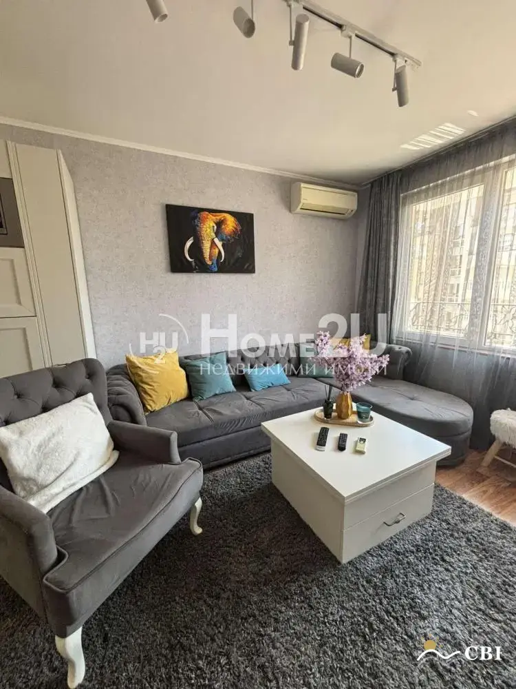 Apartment, 2-room, 65 m², in Burgas. Photo 3 of 5. Burgas, Black Sea, Bulgaria. Cheap Beach Holiday.