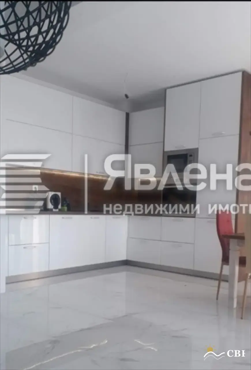House, 1-room, 220 m², in Varna. Photo 2 of 14. Varna, Black Sea, Bulgaria. Cheap Beach Holiday.