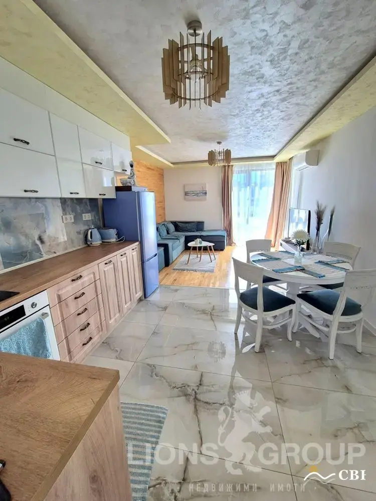Apartment, 2-room, 75 m², in St. St. Konstantin and Elena. Photo 4 of 15. St. St. Konstantin and Elena, Black Sea, Bulgaria. Cheap Beach Holiday.