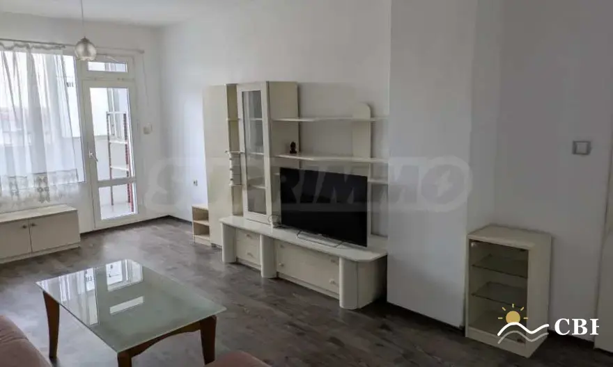 Apartment, 3-room, 62 m², in Burgas. Photo 2 of 14. Burgas, Black Sea, Bulgaria. Cheap Beach Holiday.