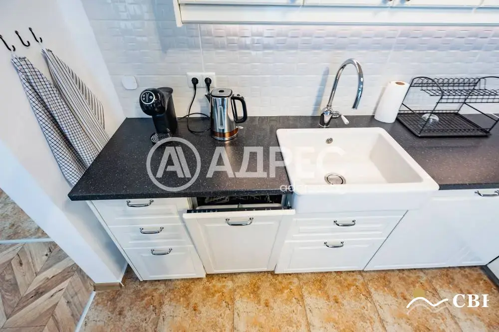 Apartment, 3-room, 110 m², in Varna. Photo 8 of 16. Varna, Black Sea, Bulgaria. Cheap Beach Holiday.