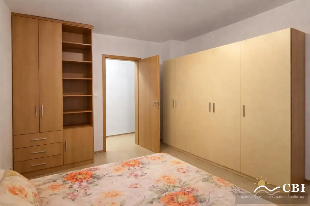 Apartment, 2-room, 65 m², in St. St. Konstantin and Elena. Photo 4 of 5. St. St. Konstantin and Elena, Black Sea, Bulgaria. Cheap Beach Holiday.
