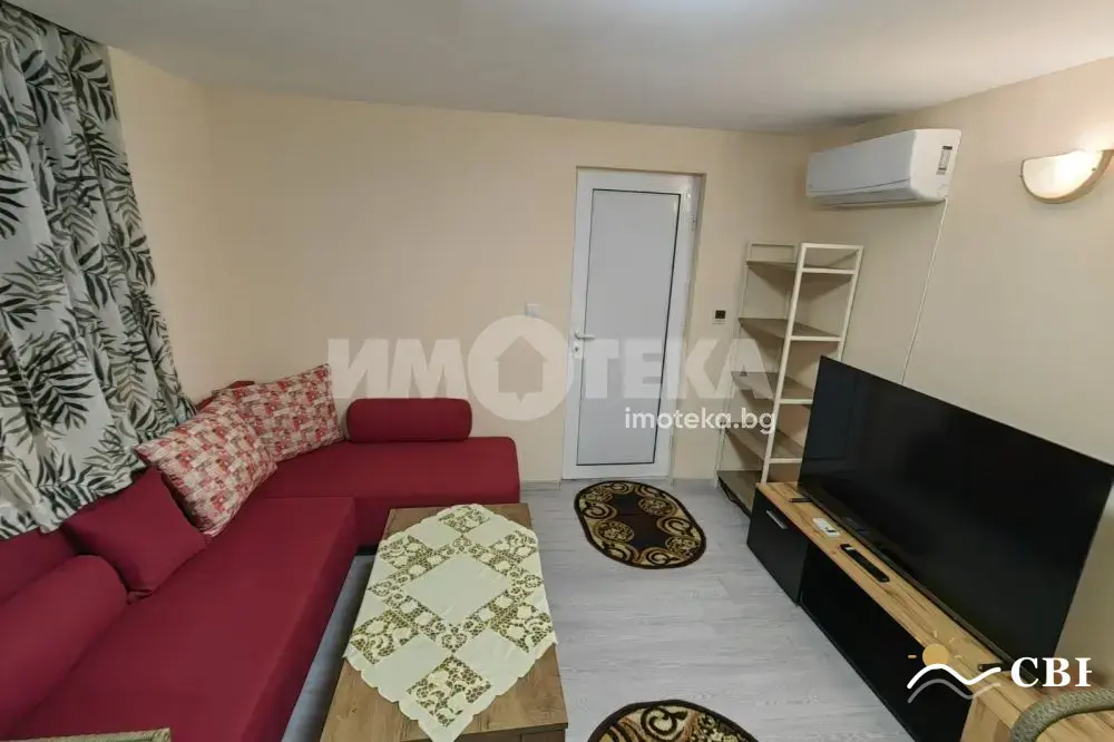 House, 3-room, 80 m², in Vinitsa. Photo 1 of 12. Vinitsa, Black Sea, Bulgaria. Cheap Beach Holiday.