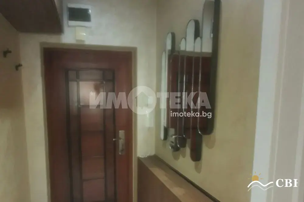 Apartment, 3-room, 60 m², in Varna. Photo 6 of 11. Varna, Black Sea, Bulgaria. Cheap Beach Holiday.