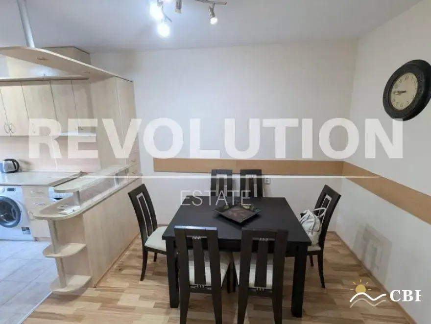Apartment, 4-room, 110 m², in Varna. Photo 4 of 7. Varna, Black Sea, Bulgaria. Cheap Beach Holiday.