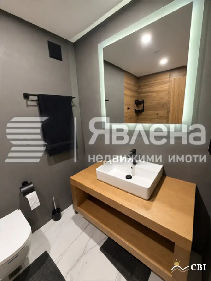 Apartment, 3-room, 100 m², in Varna. Photo 7 of 8. Varna, Black Sea, Bulgaria. Cheap Beach Holiday.
