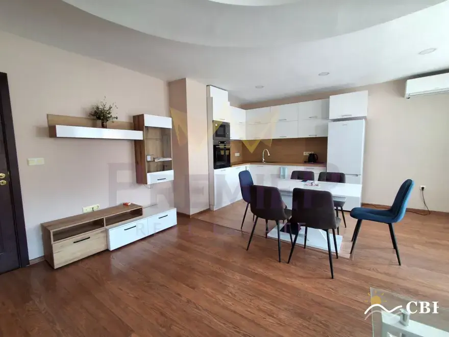 Apartment, 3-room, 100 m², in Varna. Photo 2 of 16. Varna, Black Sea, Bulgaria. Cheap Beach Holiday.