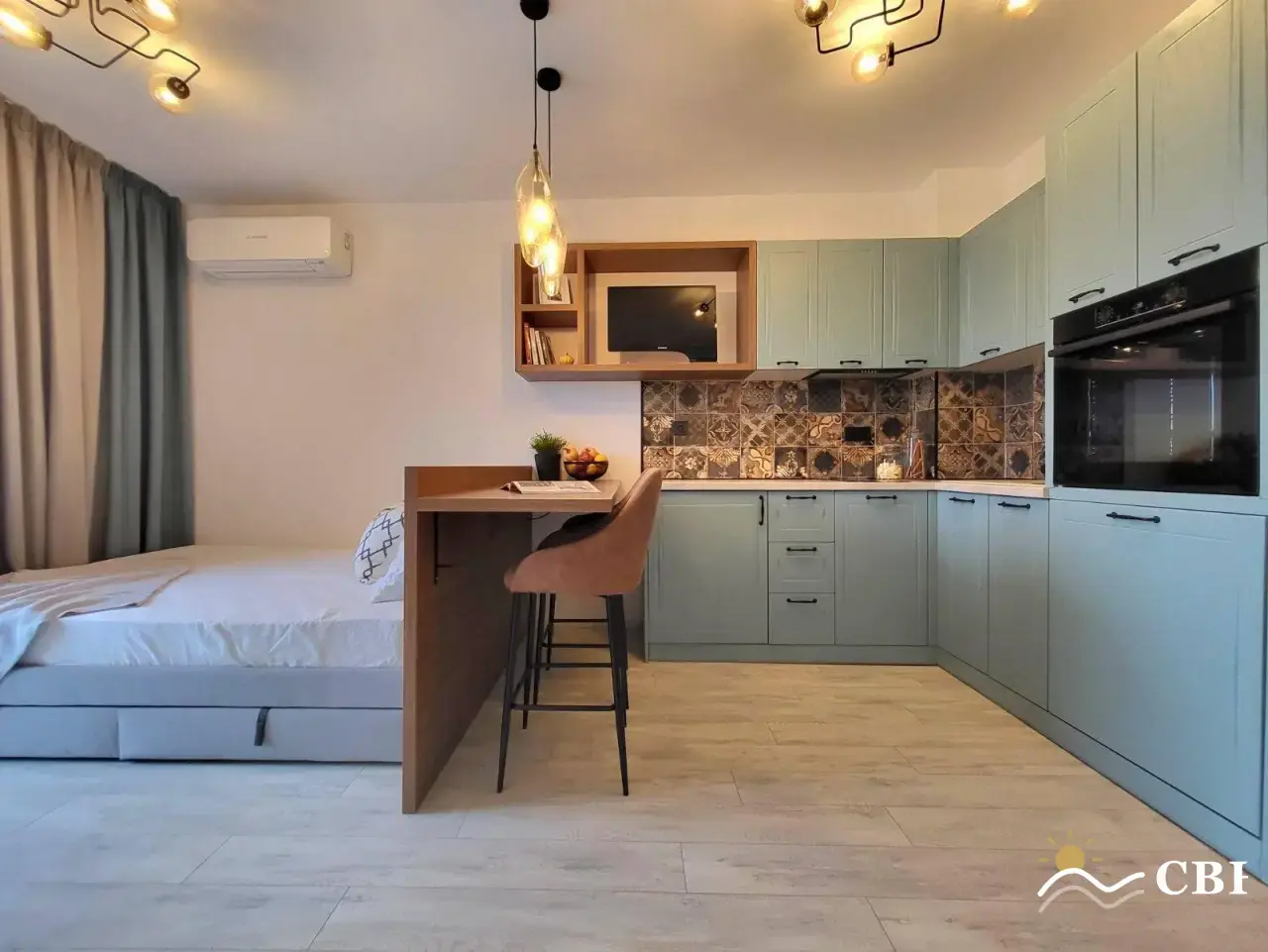 Apartment, 1-room, 30 m², in St. St. Konstantin and Elena. Photo 1 of 6. St. St. Konstantin and Elena, Black Sea, Bulgaria. Cheap Beach Holiday.