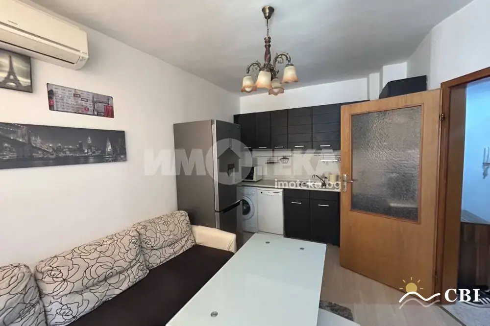 Apartment, 2-room, 50 m², in Varna. Photo 2 of 12. Varna, Black Sea, Bulgaria. Cheap Beach Holiday.