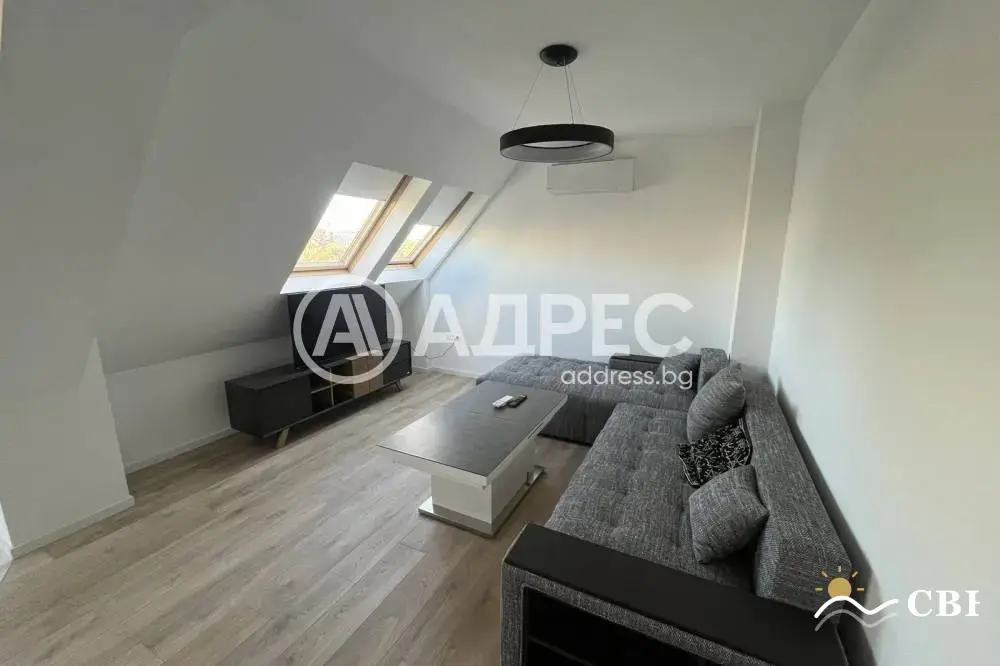 Apartment, 3-room, 150 m², in Izgrev. Photo 2 of 16. Izgrev, Black Sea, Bulgaria. Cheap Beach Holiday.