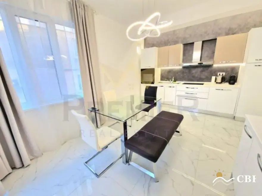 Apartment, 4-room, 100 m², in Varna. Photo 1 of 7. Varna, Black Sea, Bulgaria. Cheap Beach Holiday.
