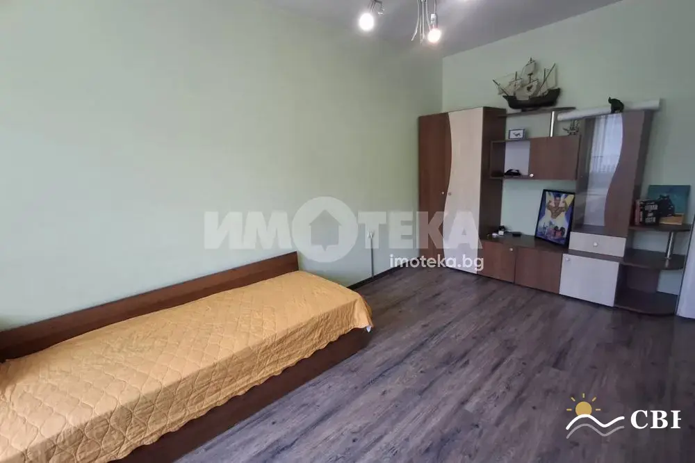 Apartment, 3-room, 90 m², in Varna. Photo 9 of 13. Varna, Black Sea, Bulgaria. Cheap Beach Holiday.