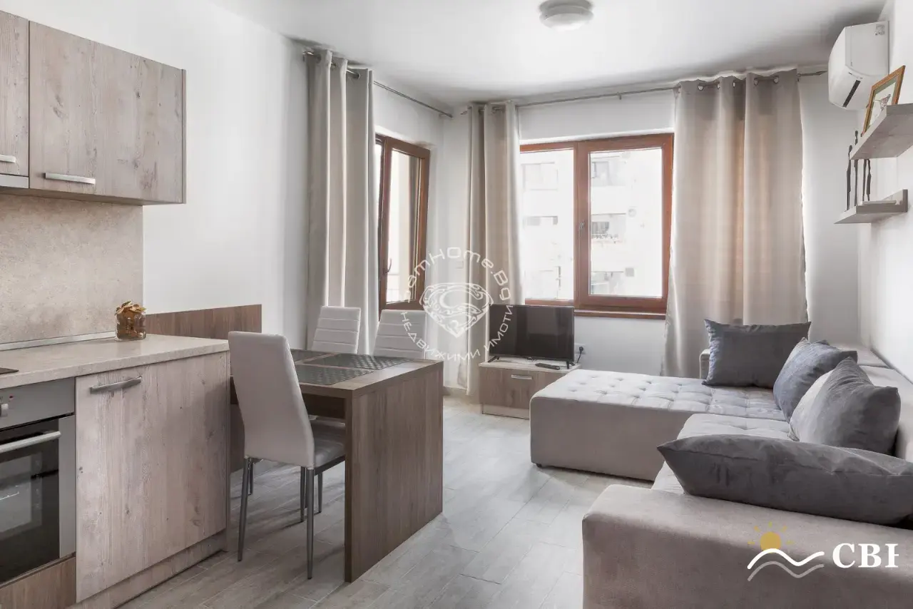 Apartment, 1-room, 65 m², in Varna. Photo 1 of 10. Varna, Black Sea, Bulgaria. Cheap Beach Holiday.