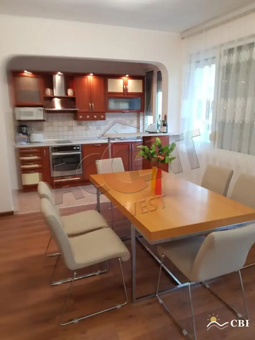 Apartment, 3-room, 100 m², in Varna. Photo 6 of 16. Varna, Black Sea, Bulgaria. Cheap Beach Holiday.