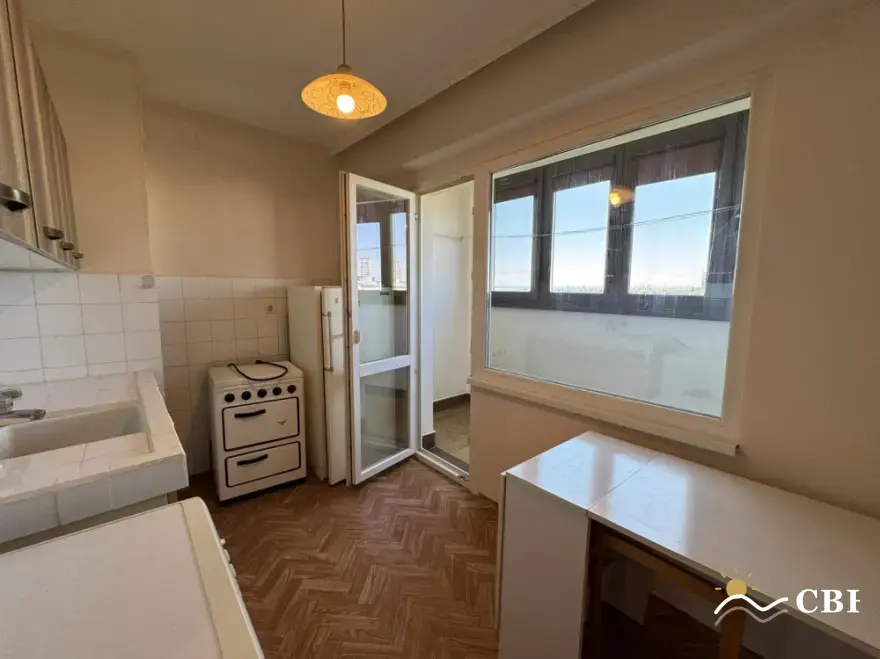 Apartment, 2-room, 57 m², in Burgas. Photo 2 of 3. Burgas, Black Sea, Bulgaria. Cheap Beach Holiday.
