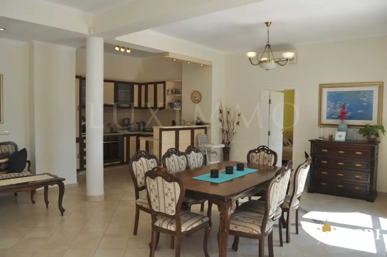 House, 1-room, 257 m², in Balchik. Photo 7 of 16. Balchik, Black Sea, Bulgaria. Cheap Beach Holiday.