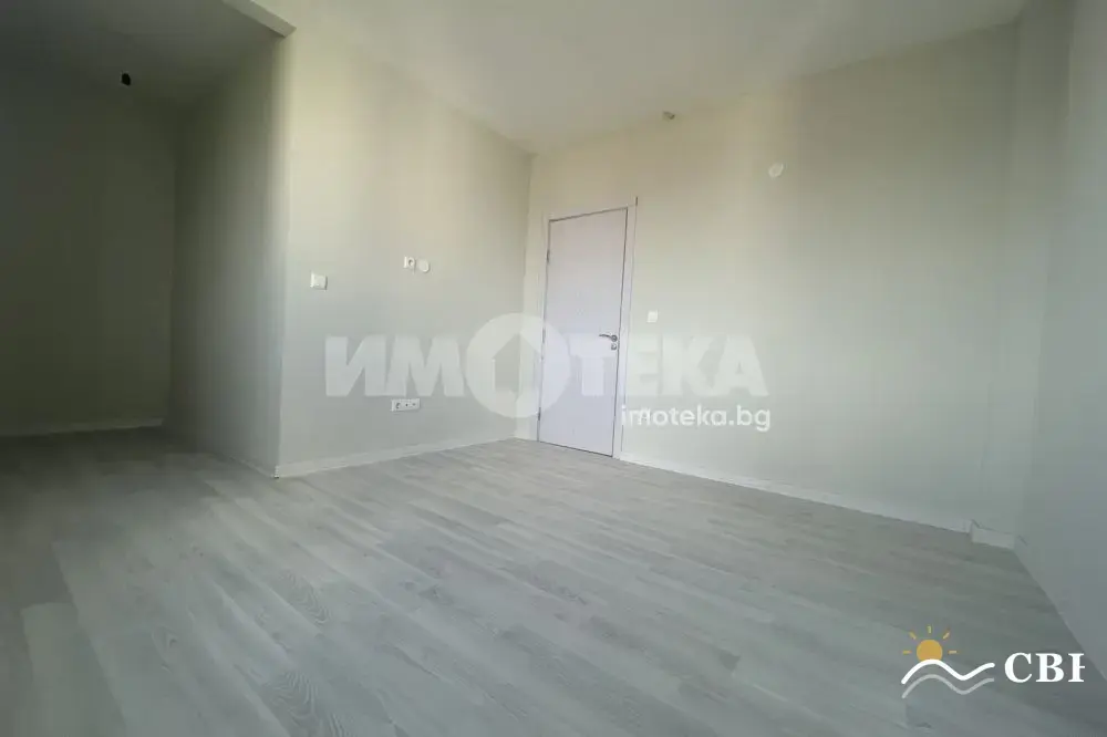 Apartment, 3-room, 80 m², in Varna. Photo 8 of 13. Varna, Black Sea, Bulgaria. Cheap Beach Holiday.