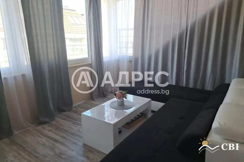 Apartment, 2-room, 55 m², in Burgas. Photo 5 of 11. Burgas, Black Sea, Bulgaria. Cheap Beach Holiday.